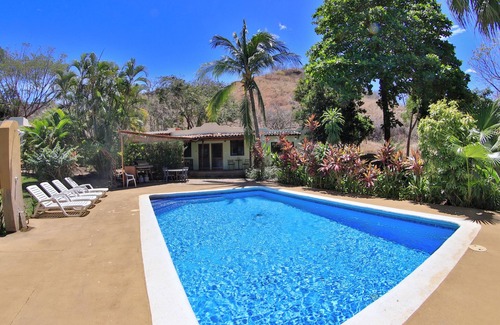 Playa Hermosa Cottage | Charming 1-bedroom cottage with WiFi, AC in beautiful Playa Hermosa