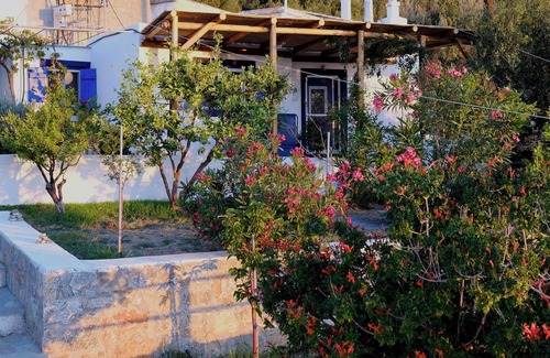 Pefki Cottage | Charming 1-bedroom cottage in the mountain-side village of Schinokapsala