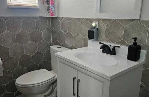 Oceanside Maison | Charming 1-bedroom 1-bath attached to our house with seperate entrance