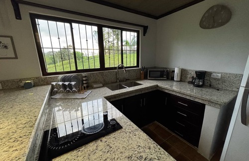 Palma Appartement | Charming 1-bedroom apartment in delightful La Fortuna with WiFi, AC