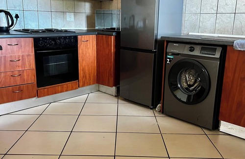 Polokwane Appartement | Charming 1-bedroom apartment in pleasant Polokwane with WiFi