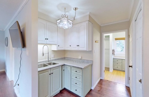 Breslau Maison | Charming 1 Bedroom Apartment Overlooking Garden