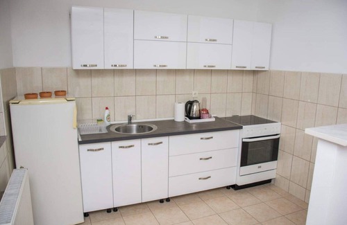 Doboj Appartement | Charming 1-bedroom apartment in welcoming Doboj with WiFi, AC