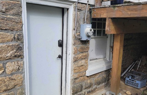 Lansdowne Appartement | Charming 1-Bedroom Basement Apartment with AC, WiFi in lovely Lansdowne