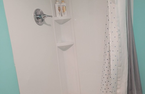Lansdowne Appartement | Charming 1-Bedroom Basement Apartment with AC, WiFi in lovely Lansdowne