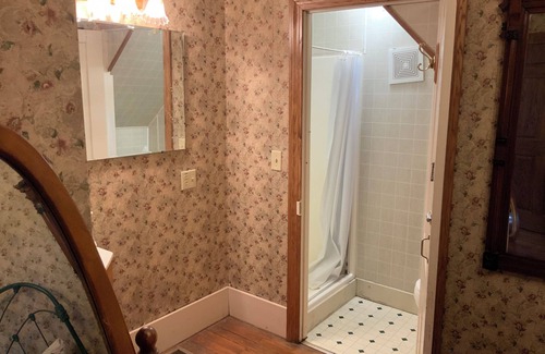 Weissert Lit Et Petit-Déjeuner | Charming 1-bedroom bed & breakfast. Close to everything, away from it all.