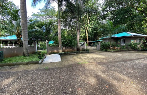 Santa Barbara Appartement | Charming 1-bedroom apartment with AC, WiFi in lovely Rio Seco, Santa Cruz.