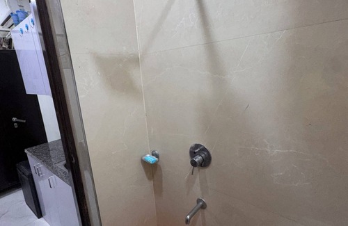 Old Rajinder Nagar Maison | Charming 1-bedroom house in amazing New Delhi with AC