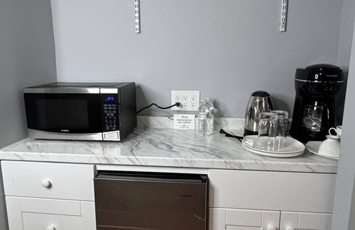 Uniondale Maison | Charming 1-bedroom house with WiFi, AC in delightful Uniondale