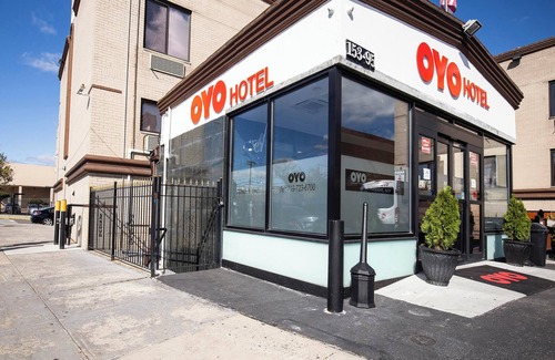 Queens Hôtel | Charming 3-bedroom hotel with AC and WiFi in pleasant Jamaica