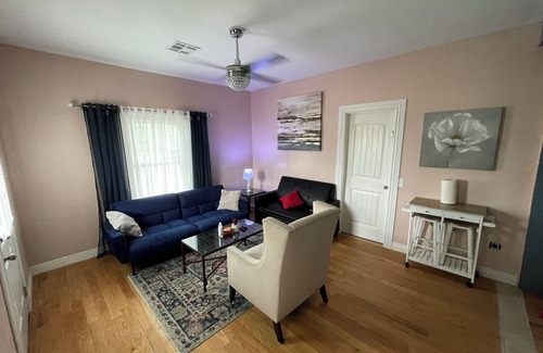 Governmental Mall Maison | Charming 1-bedroom house with WiFi - Unit #2