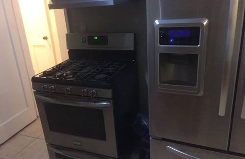 Elmont Maison | Charming 1-bedroom house with WiFi, AC in pleasant Elmont