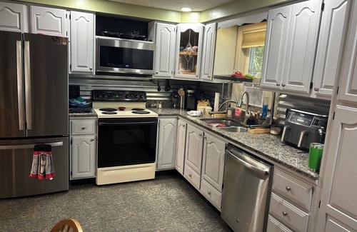Saco Maison | Charming 1-bedroom in Saco with WiFi n laundry .this is for traveling nurses