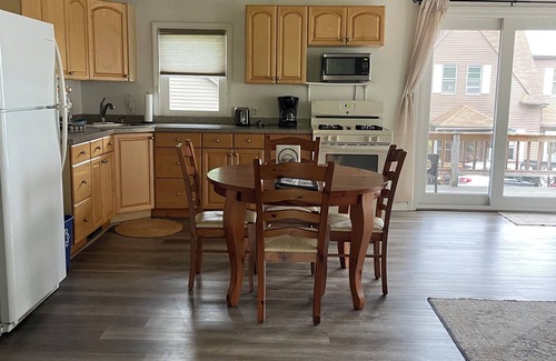 Alton Bay Cottage | Charming 1 bedroom Lakefront Cottage