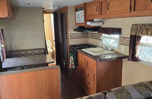Lakewood Maison | Charming 1-bedroom mobile home in Lakewood with AC
