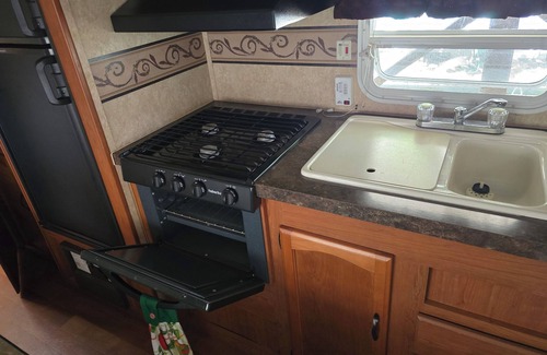 Lakewood Maison | Charming 1-bedroom mobile home in Lakewood with AC