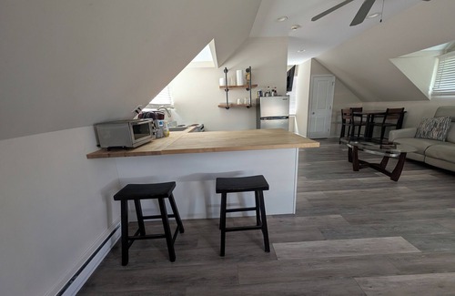 East Norriton Appartement | Charming 1-Bedroom, Pet Friendly, Apartment WiFi, AC in a Great Location!
