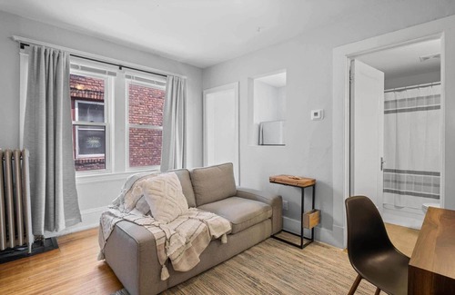 Lowry Hill East Appartement | Charming 1-bedroom apartment with WiFi, AC in wonderful Minneapolis