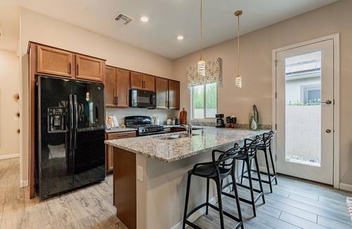 Queen Creek Maison | Charming 1-Bedroom Casita with Full Kitchen, Private Garage & Cozy Outdoor Area