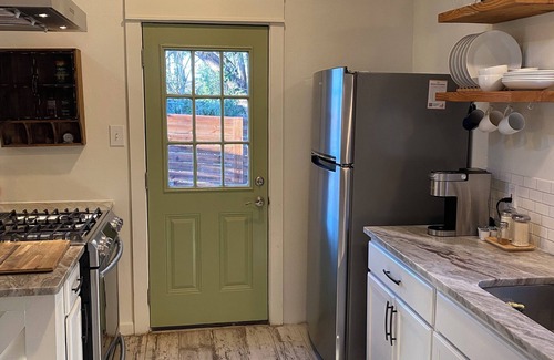 North San Antonio - SAT Maison | Charming 1-bedroom house in brilliant San Antonio with WiFi, AC