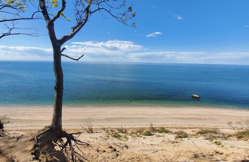 Sound Beach Maison | Charming 1-bedroom apt in house walking distance to the beach and restaurants