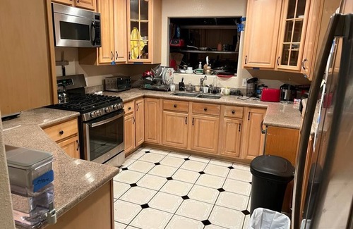 Menlo Park Maison | Charming 1-bedroom w/large window in a community-style house close to Stanford