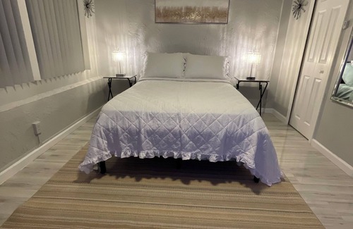Tamarac Maison | Charming 1-bedroom with private entrance Tamarac.