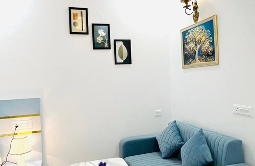 Greater Noida Appartement | Charming 1-BHK apartment in enchanting Greater Noida with AC, WiFi