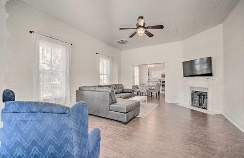 Historic District Maison | Charming 100-Year-Old Home Less Than 1 Mi to Downtown