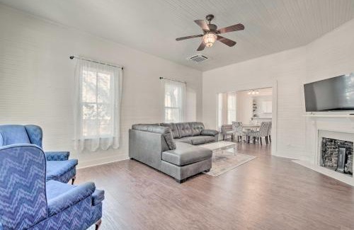Historic District Maison | Charming 100-Year-Old Home Less Than 1 Mi to Downtown