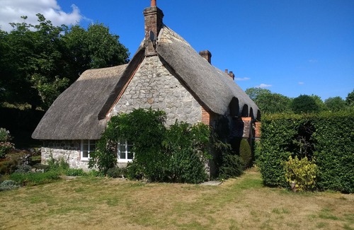 Alton Barnes Cottage | Charmant Cottage des années 1660.