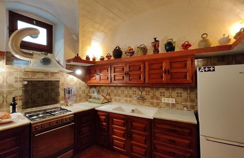 Castello d'Empuries Maison | Maison en pierre du XVIIe siècle, restaurée avec cheminée, 4 chambres, WiFi, proche de Roses et plages