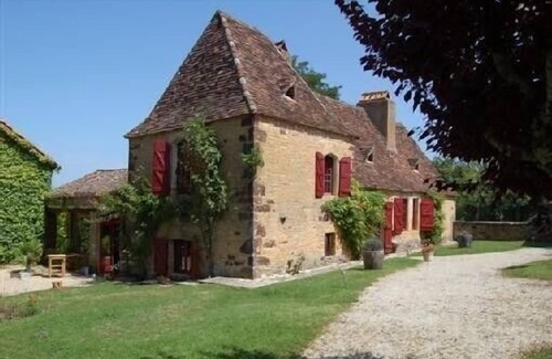 Urval Maison | Maison de charme périgourdine du 17ème siècle son Pigeonnier sa Piscine à Urval.