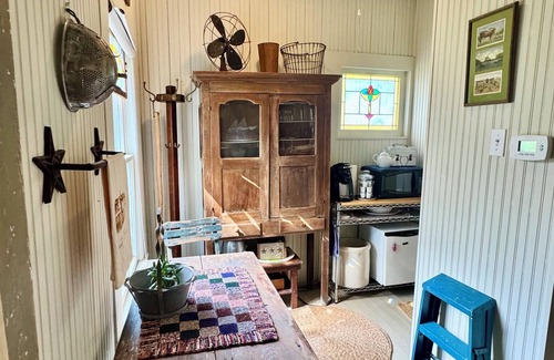 New Ulm Cottage | Charming 1880 Cottage in town of New Ulm walking distance from local businesses!