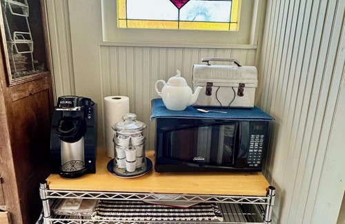 New Ulm Cottage | Charming 1880 Cottage in town of New Ulm walking distance from local businesses!