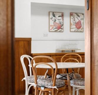 Geelong West Maison | Charming 1930s Cottage Retreat I Pet Friendly Escape