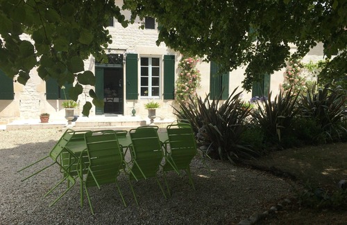 Avy Maison | Superbe propriété familiale, spacieuse, dans écrin de verdure et 30 min Mesche