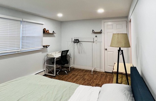 Glen Cove Maison | Charming 1B1B W/Private Entrance
