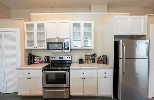 Albany Appartement | Cozy, cool little 1BR Apt in the heart Albany's Center Sq