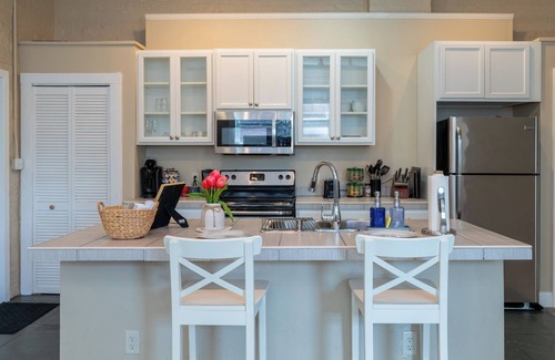 Albany Appartement | Cozy, cool little 1BR Apt in the heart Albany's Center Sq