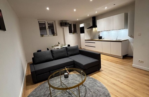 Wondelgemstraat Appartement | Charming 1BR Apartment | Walk to City Center