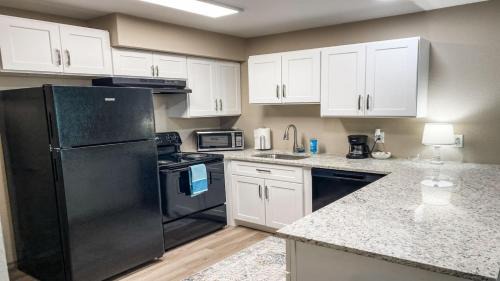 Texas City Appartement | Charming 1BR Getaway - Private, Pet Friendly, TV