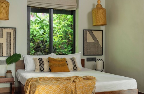 Neyyattinkara Autre | Charming 2-BR farmhouse with AC, WiFi in Thiruvananthapuram. One with Nature