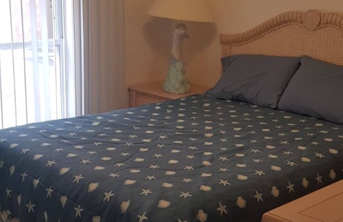 East End Maison | Charming 2 bd/2br w/pool in secluded community - Ocean Front!
