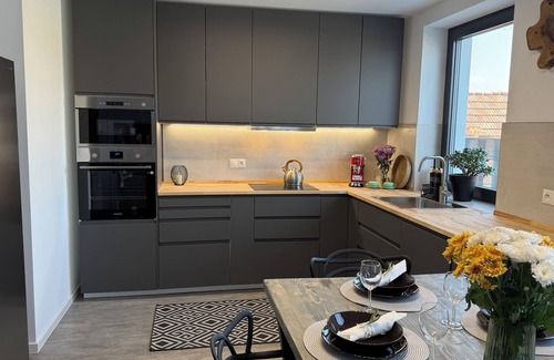 Senec Appartement | Charming 2-bedroom family-friendly apartment with WiFi and AC in Senec