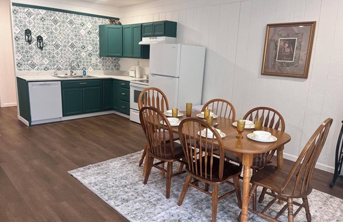 Mount Gay Appartement | Charming 2-bed/1 bath apartment in Logan near HMTS, dining, and shopping