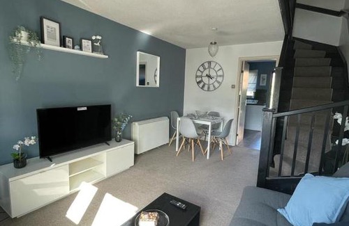 Redbridge Maison | ✪ Charming ✪ 2 Bed House with Garden & Parking ✪ Perfect Location ✪ Greater London ✪ Woodford/Enfield ✪