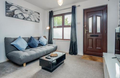 Redbridge Maison | ✪ Charming ✪ 2 Bed House with Garden & Parking ✪ Perfect Location ✪ Greater London ✪ Woodford/Enfield ✪