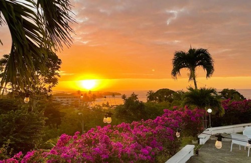 Bethel Maison | Charming 2-bed with stunning ocean views, breathtaking sunsets & modern interior