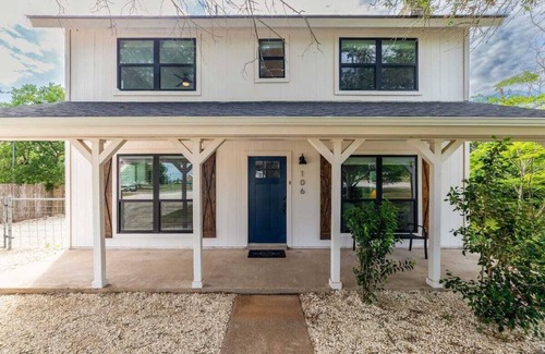 Liberty Hill Maison | Charming 2-bedrm home in the heart of Liberty Hill